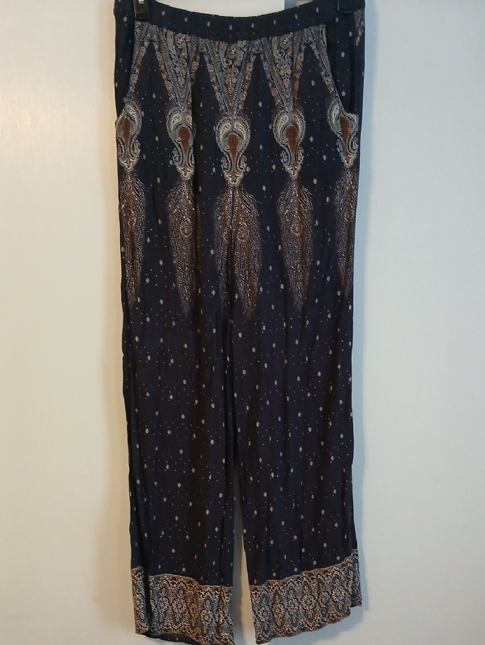 American Eagle Outfitters Black Paisley Print Wide-Leg Pants in Size M